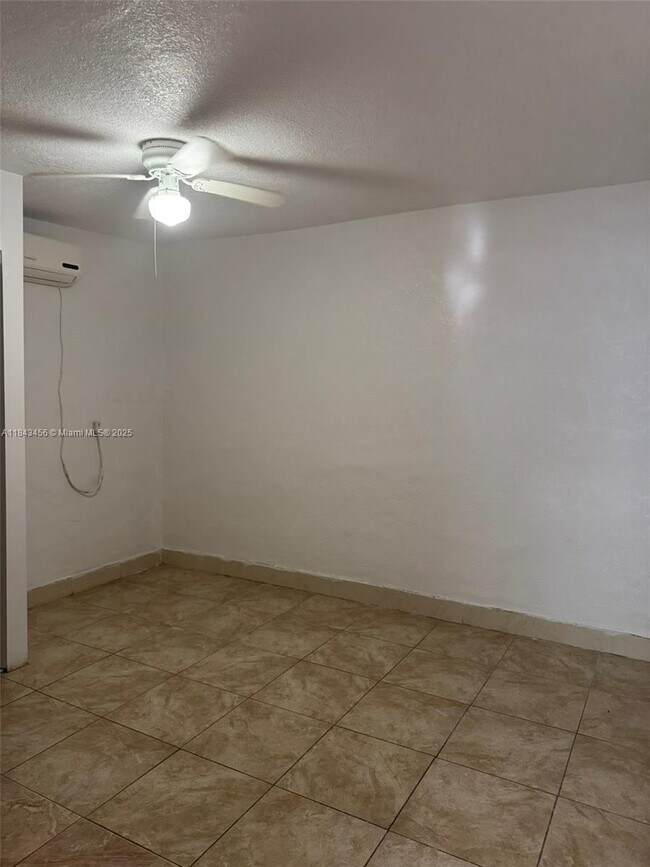 Foto del edificio - 450 SW 22nd Ave