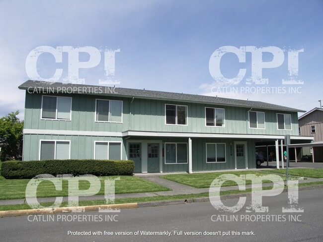 Building Photo - 3314 Maple St