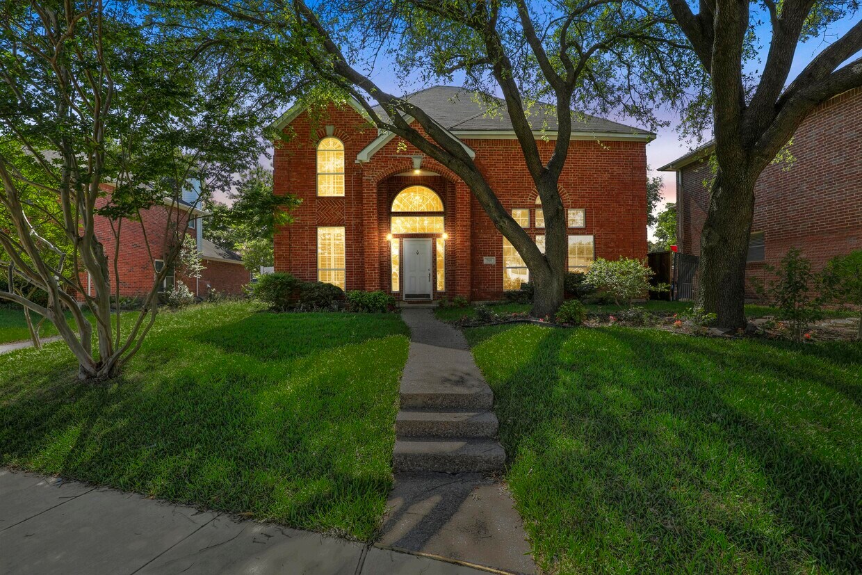 Foto principal - 740 Fairlawn St