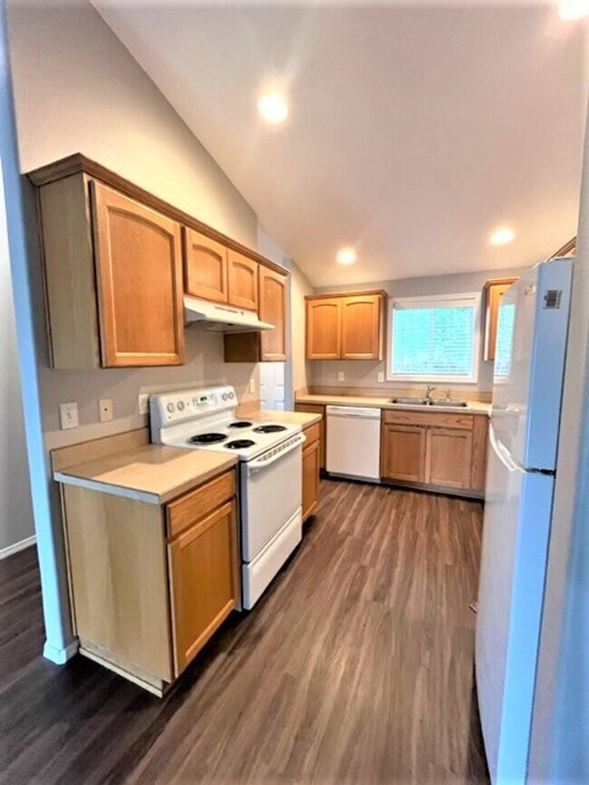 Foto del edificio - Beautiful 4BR/2BA Single-Level Home in Heart of McMinnville