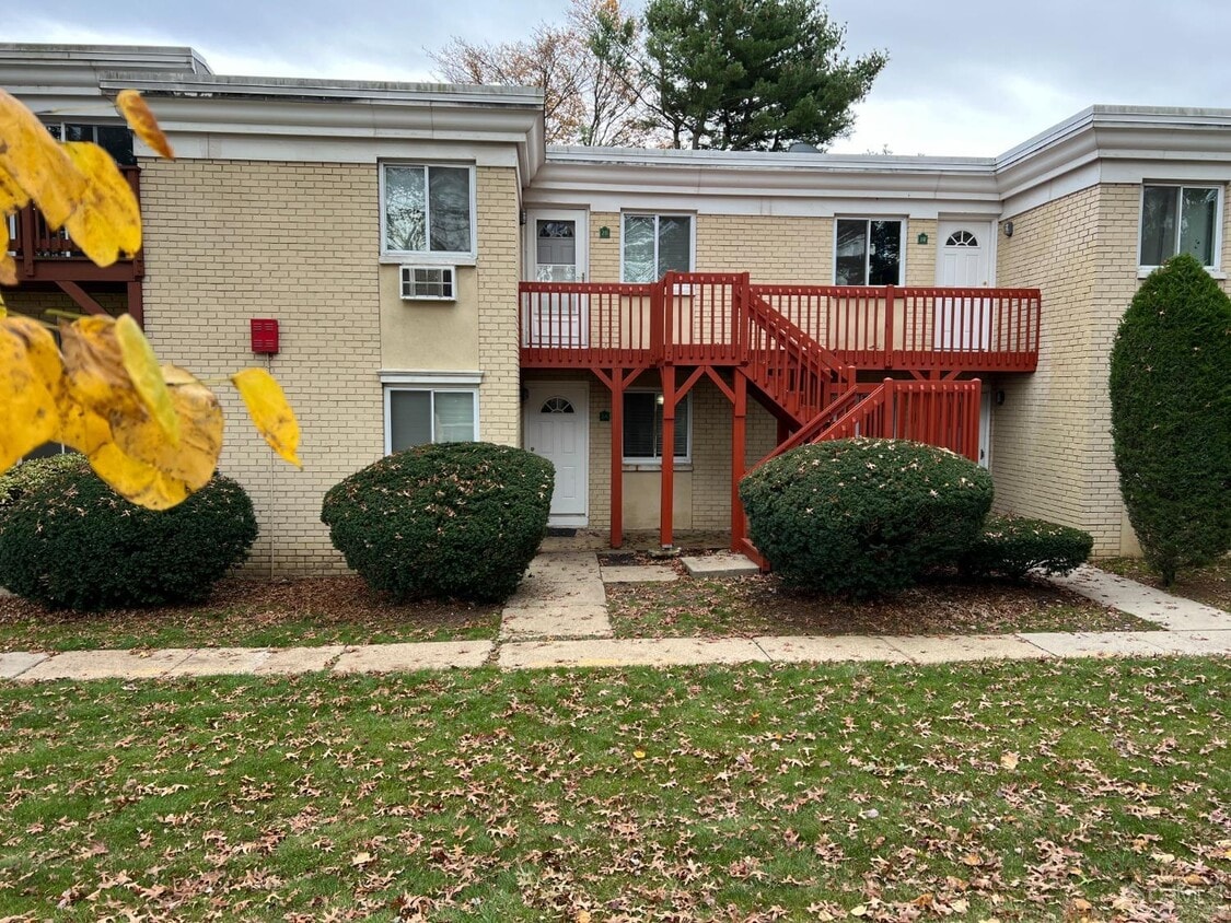 2 Lake Ave Unit 2B, East Brunswick, NJ 08816 Condo for Rent in East