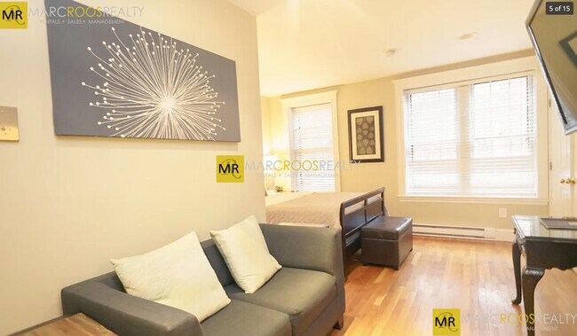 Building Photo - 6 W Cedar St