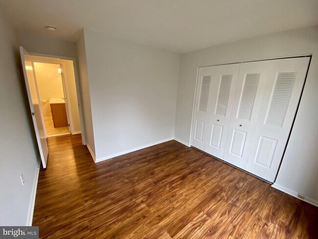 Building Photo - 2570 Riva Rd