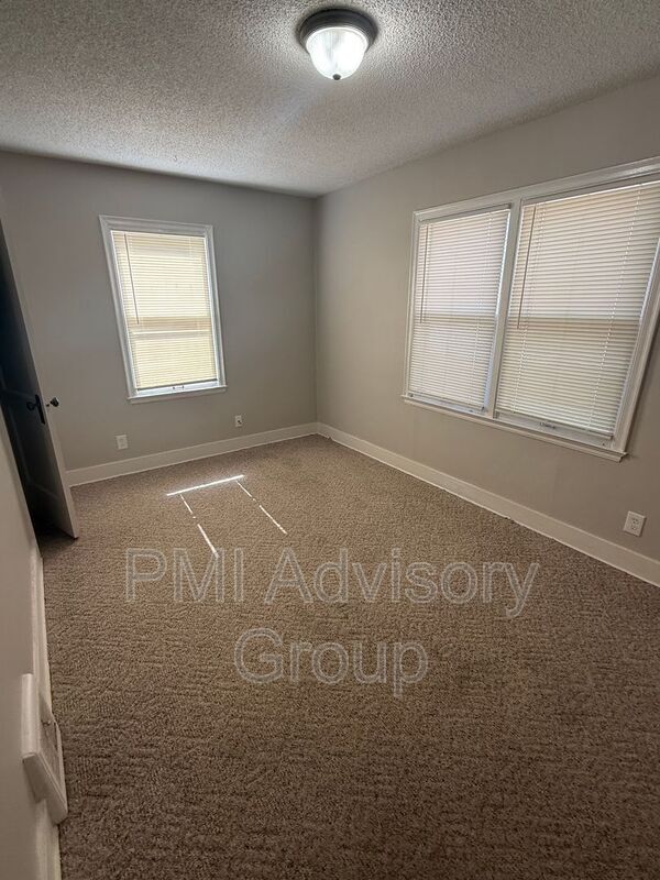 Foto del edificio - 1242 SW High Ave