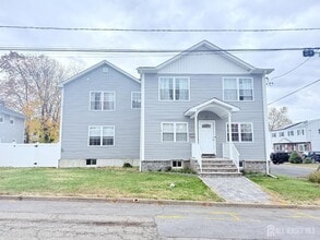 Building Photo - 42 Nelson Ave