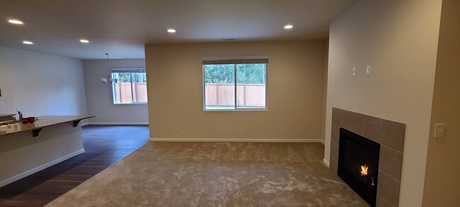 Foto del edificio - Gorgeous 3- bedroom 2.5 bathroom Port Orch...