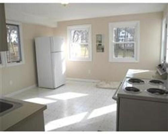 Building Photo - 11 Millbury St