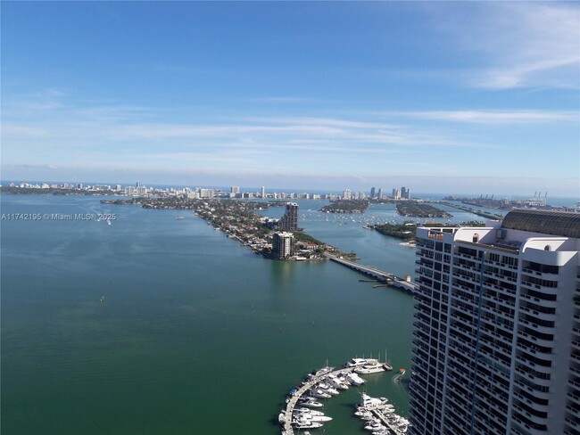 Foto del edificio - 1750 N Bayshore Dr