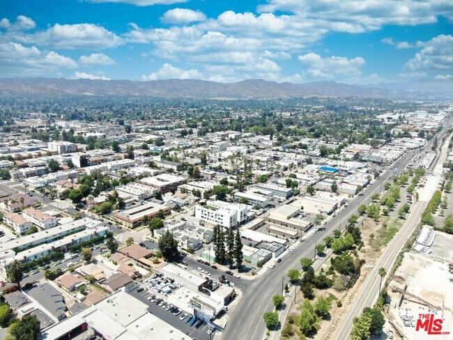 Foto del edificio - 7022 Alabama Ave