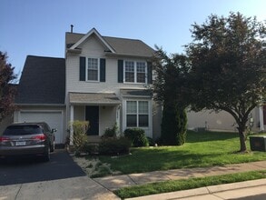 Building Photo - 22381 Maison Carree Square