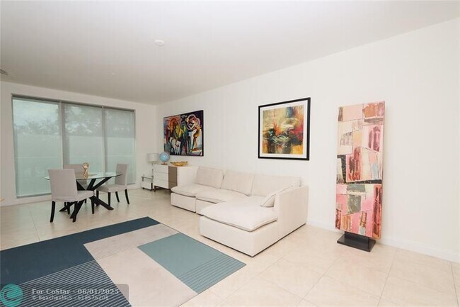 Foto del edificio - 411 N New River Dr E