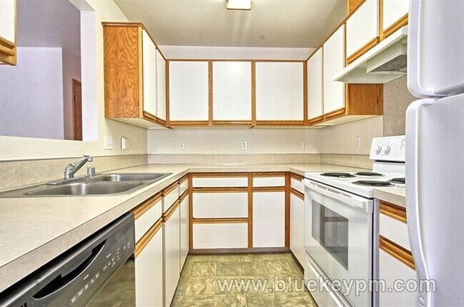 Foto del edificio - Unit #2 -- 3 Bed, 1.5 Bath Townhome at Willows Edge in Battle Ground