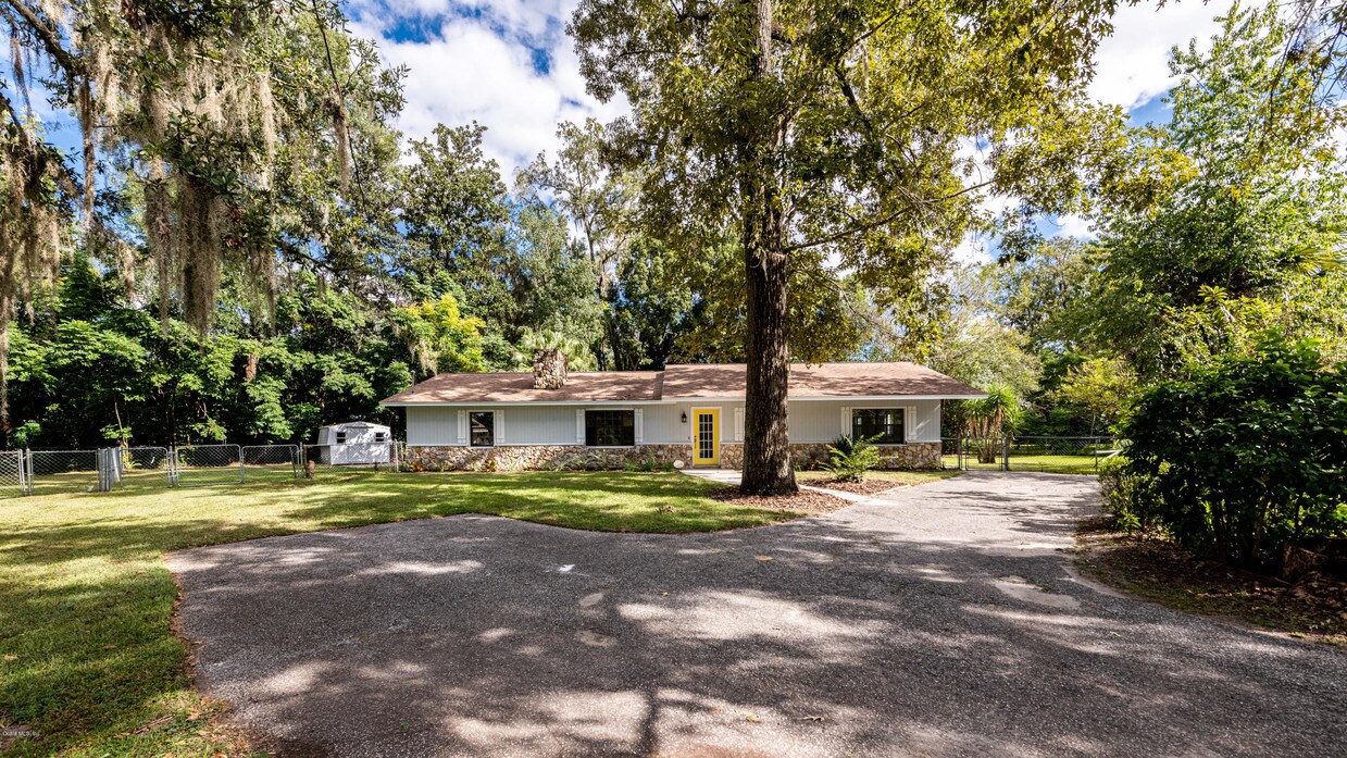 1208 SE 37th Terrace, Ocala, FL 34471 House Rental in Ocala, FL