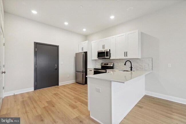 Foto del edificio - 2157 E Lehigh Ave