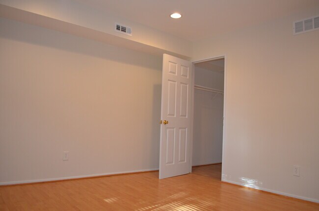 Building Photo - 4600B Acton Ct