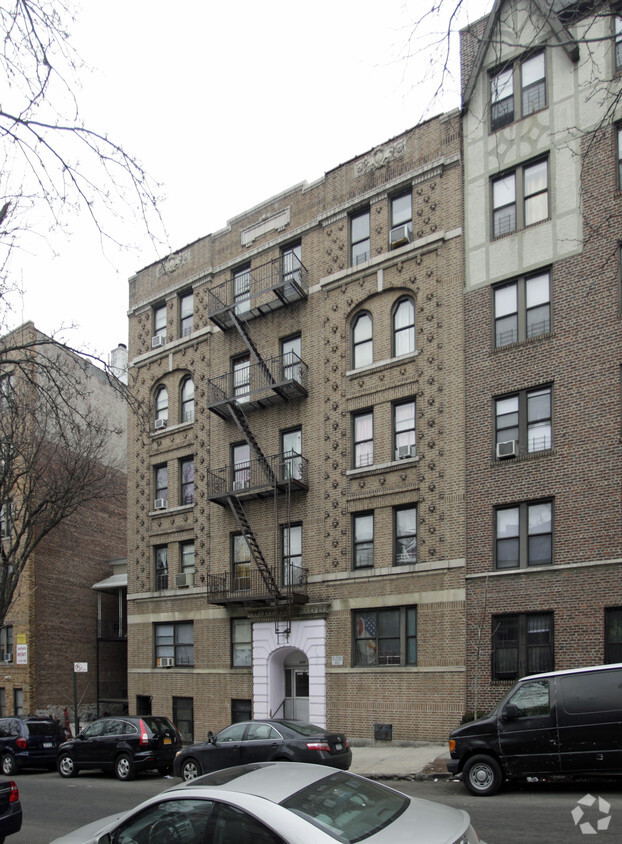Primary Photo - 3207 Hull Ave