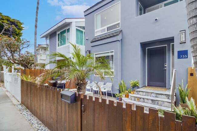 Foto del edificio - 735 Whiting Ct