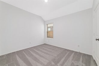 Building Photo - 5315 Sleepy Fox Ln