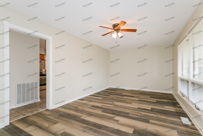 Foto del edificio - 1600 Kay Dr