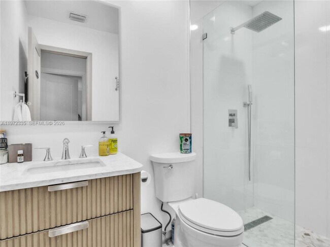 Foto del edificio - 13821 SW 14th St