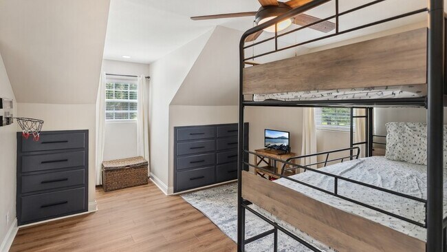Building Photo - 7593 Carah Dr