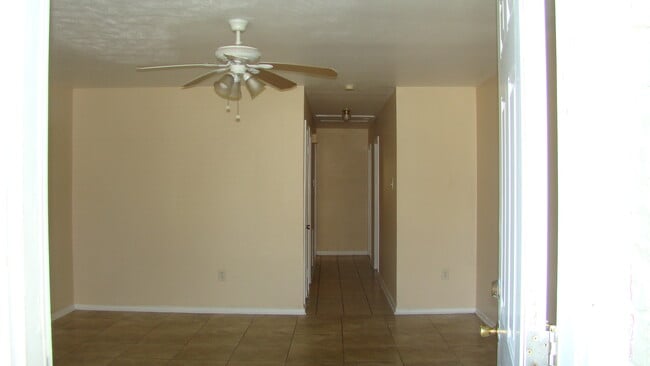 Building Photo - 6510 Park Manor Dr