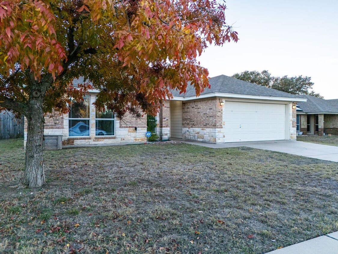 Foto principal - 3505 Lucas St