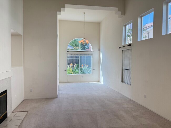 Foto del edificio - 1032 Feather Cir