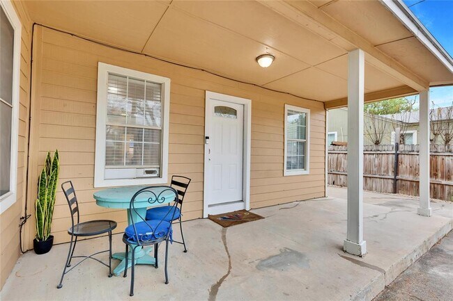 Foto del edificio - 4609 Gonzales St