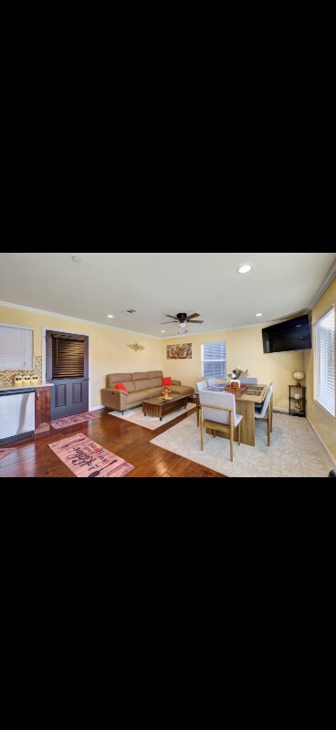 Foto del edificio - 523 Fischer St