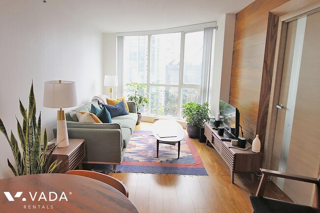 Building Photo - Harbourside Park Coal Harbour Apartment Re...