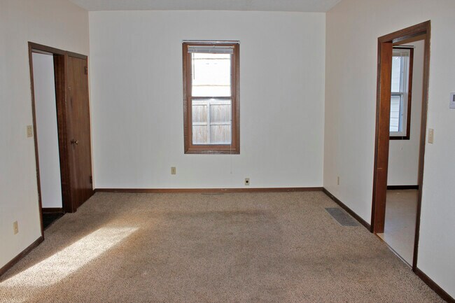 Living Room - 516 11th Ave