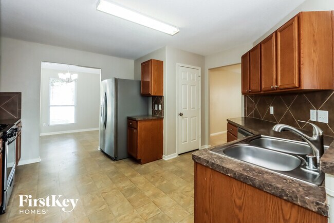 Foto del edificio - 5039 Lamppost Hill Ct