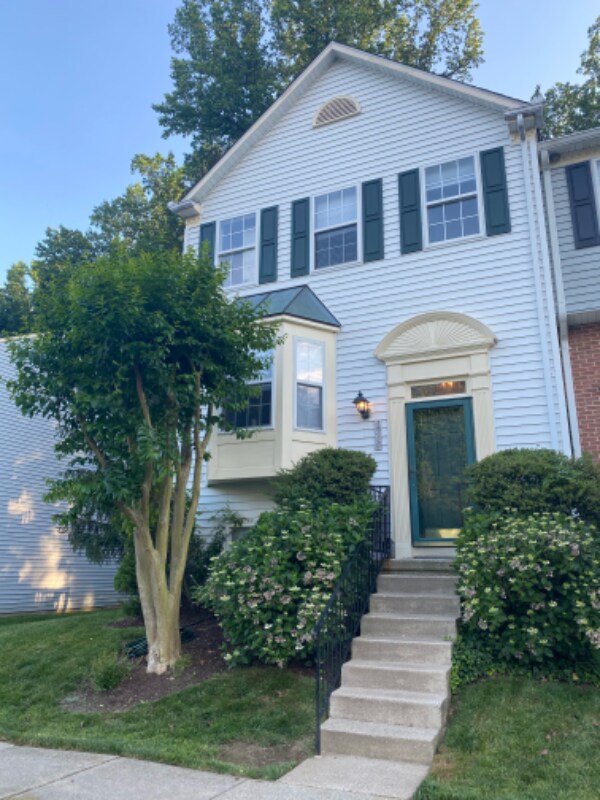 Building Photo - 1310 Farley Ct S