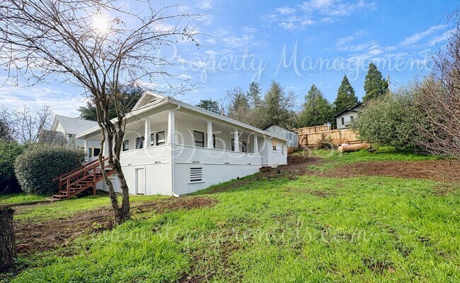 Foto del edificio - Sonora Sweet Spot | Updated 2BR, Soaking Tub, Fenced Yard + Porch