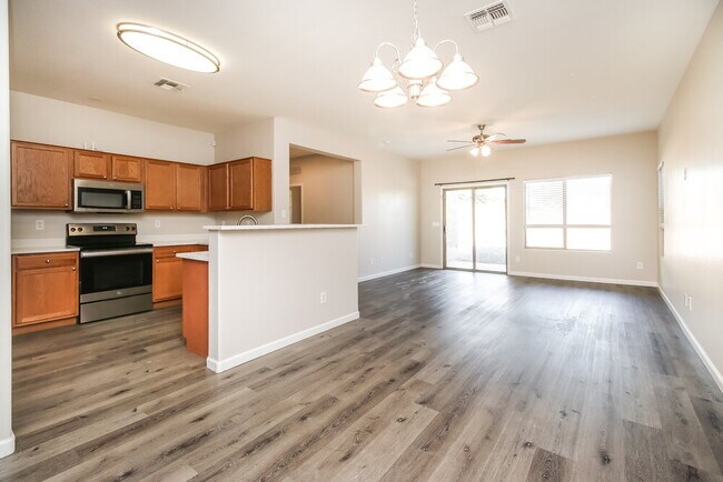 Foto del edificio - 17320 W Caribbean Ln