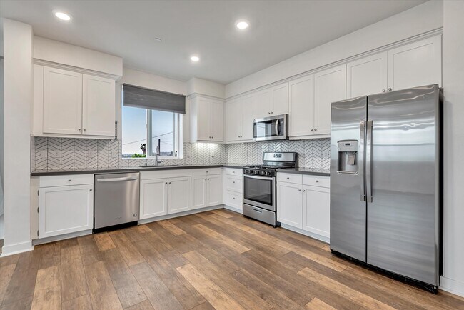 Foto del edificio - 12727 N Watt Ln