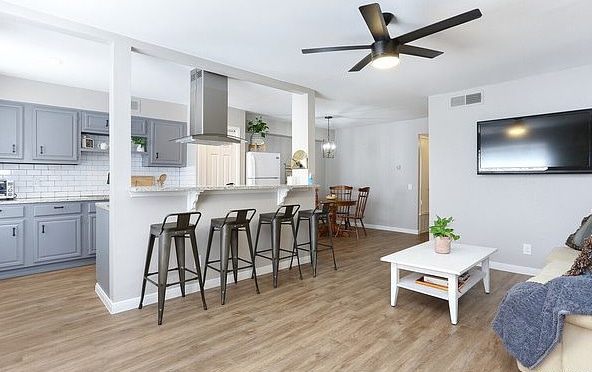 Photo - 7834 Broadway-278.91 Apartment