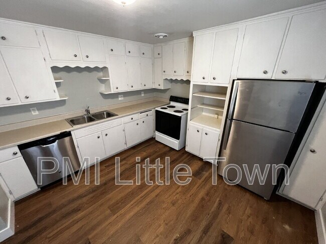 Foto del edificio - 3538 Kearney St