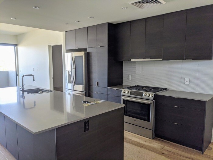 Foto principal - Luxury Condominium in Biltmore Area