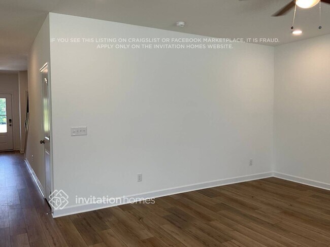 Building Photo - 263 W Millbrook Dr