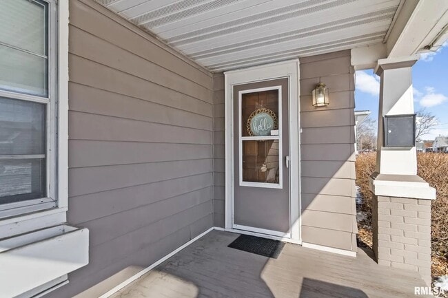 Building Photo - 1039 Osburn Ave