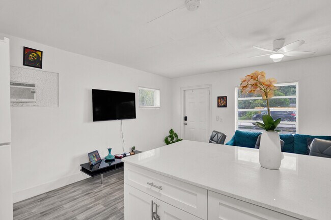 Foto del edificio - 7871 Terrace Rd