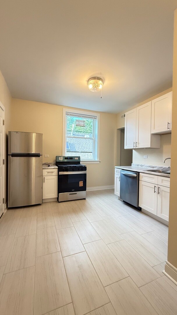 Foto del edificio - 4608 N Seeley Ave