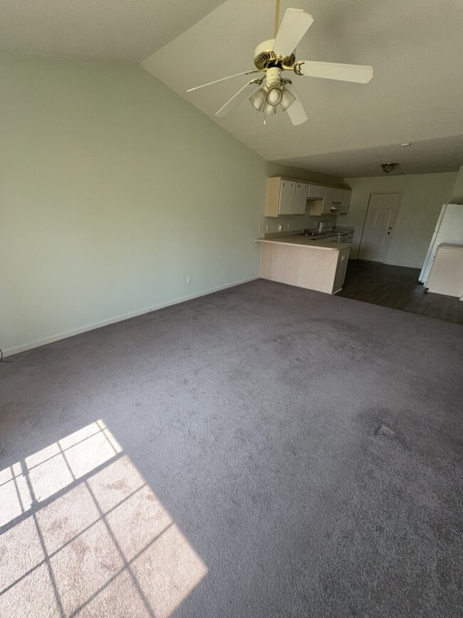 Foto del edificio - 106 Charlton Rd