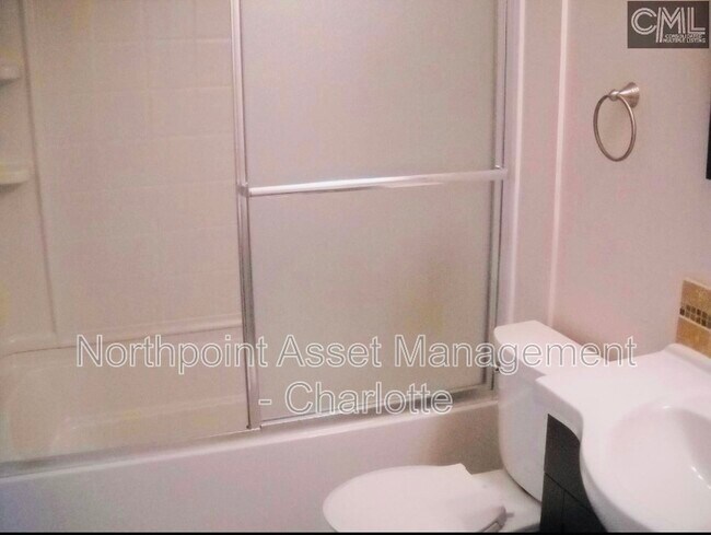 Foto del edificio - 7602 Hunt Club Rd