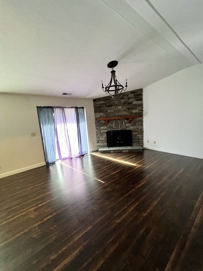 Living Room - 5425 Bluesky Dr