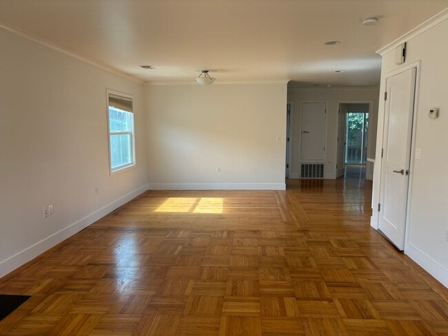 Foto del edificio - Charming 2 Bedroom Ranch Style