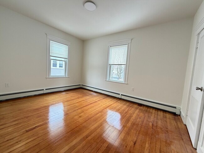 Foto del edificio - 0 Newbury Ave