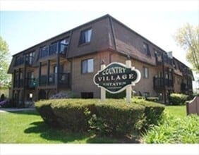 Building Photo - 816 County St